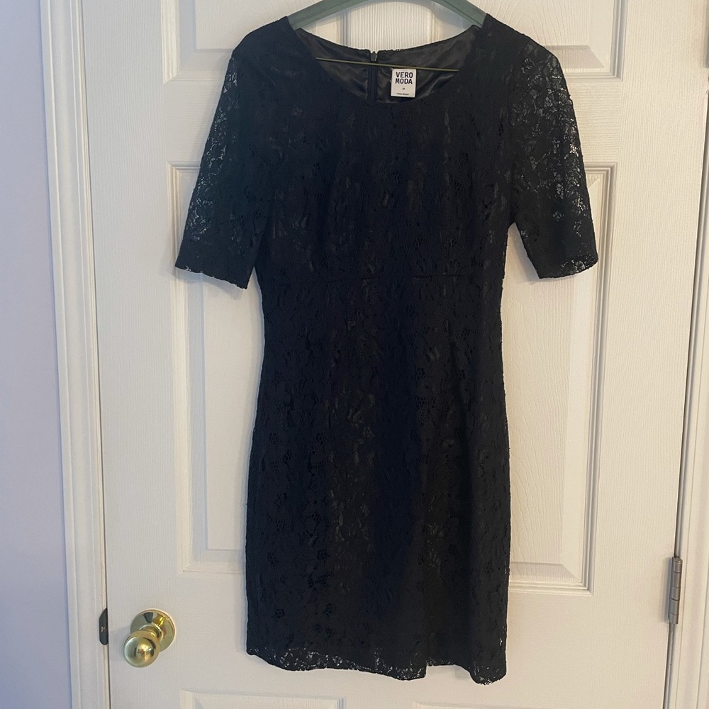 Vero Moda Lace Dress - Picture 2 of 9